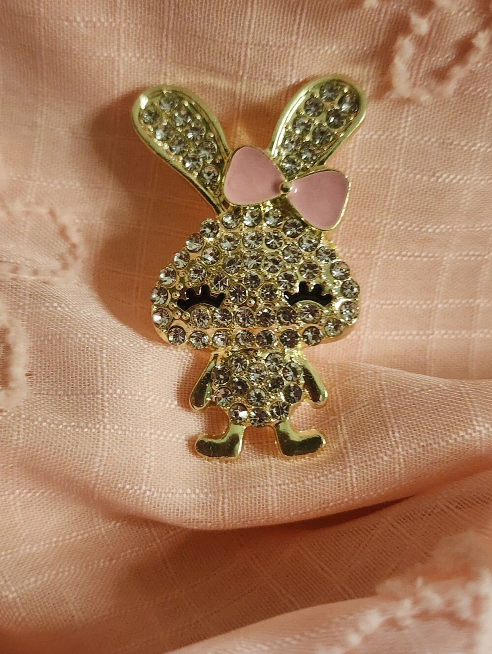✨️🐇Adorable Bunny Rabbit Brooch 
